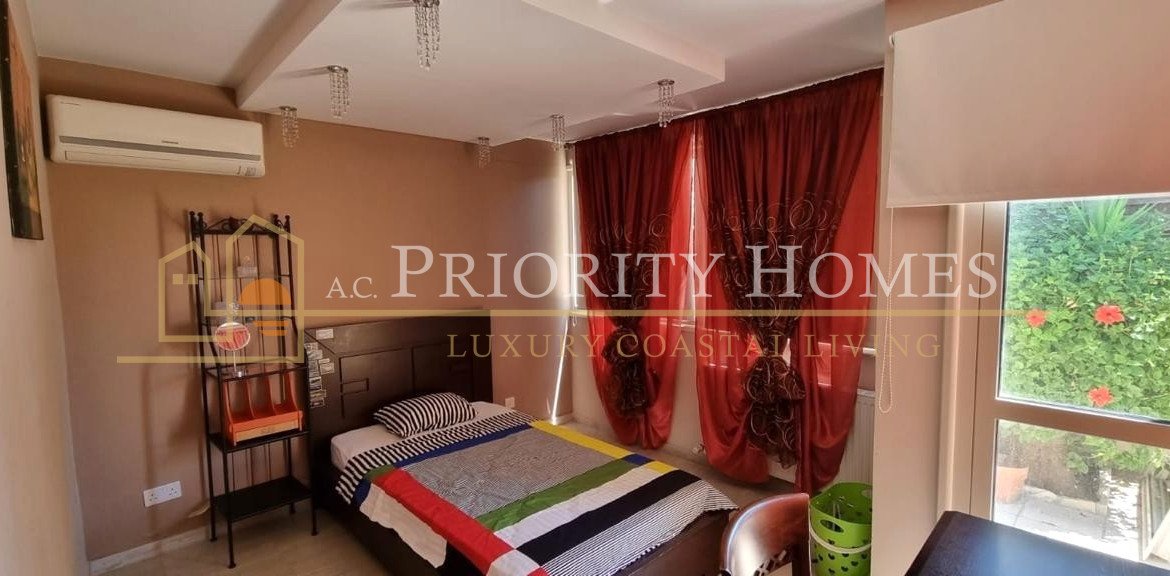 Three-Bedroom Bungalow in Quiet Tala Cul-de-Sac