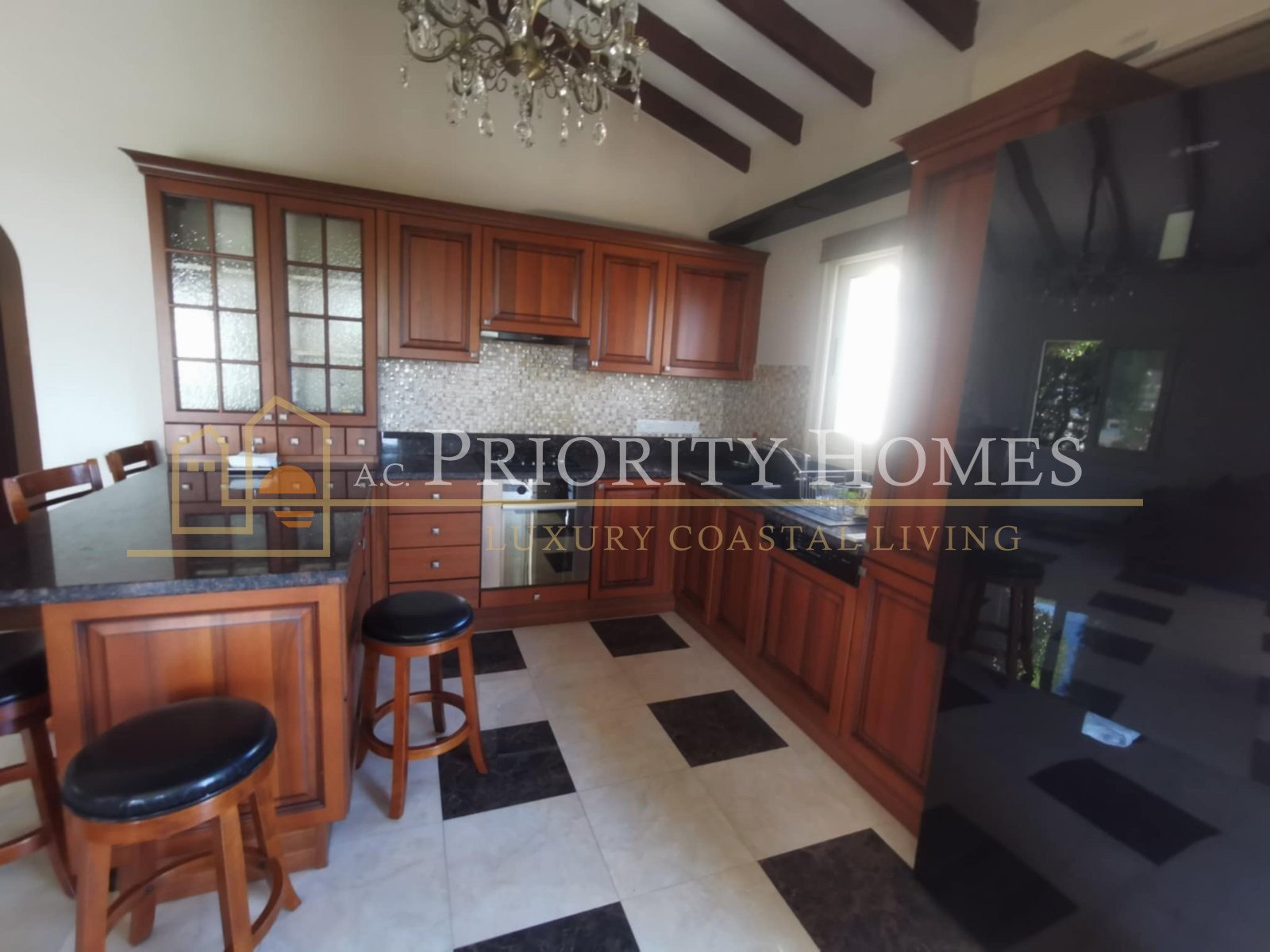Three-Bedroom Bungalow in Quiet Tala Cul-de-Sac