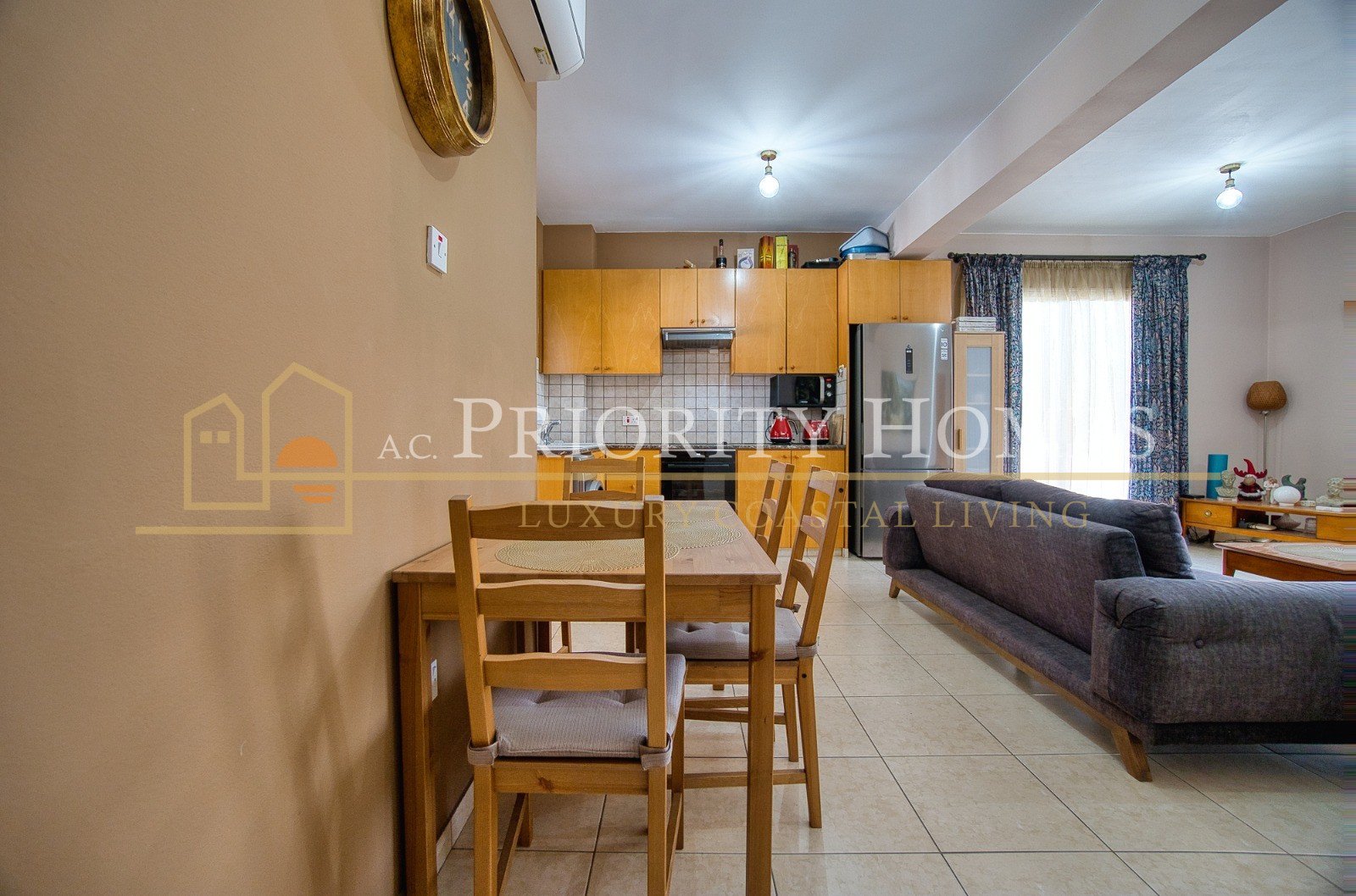 Two-Bedroom Penthouse Apartment in the Heart of Universal