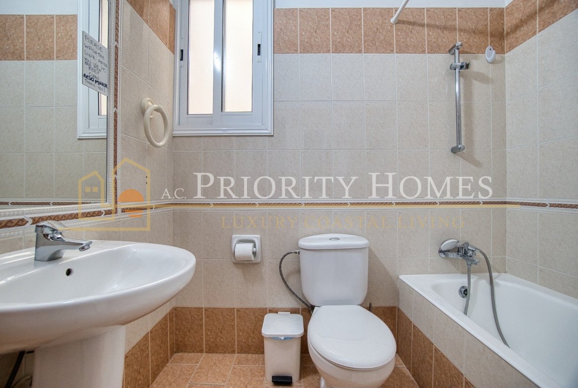 Two-Bedroom Penthouse Apartment in the Heart of Universal