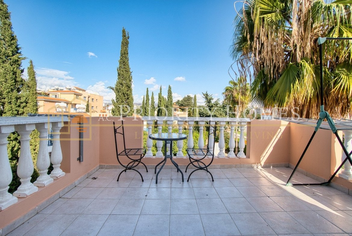 Two-Bedroom Penthouse Apartment in the Heart of Universal