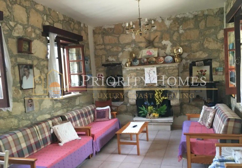 Traditional Village Stone House in Pano Akourdalia, Paphos