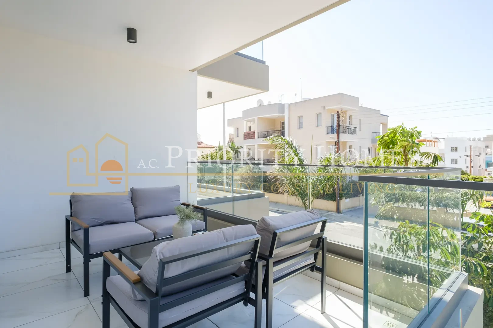 Modern Two Bedroom Apartment in Universal