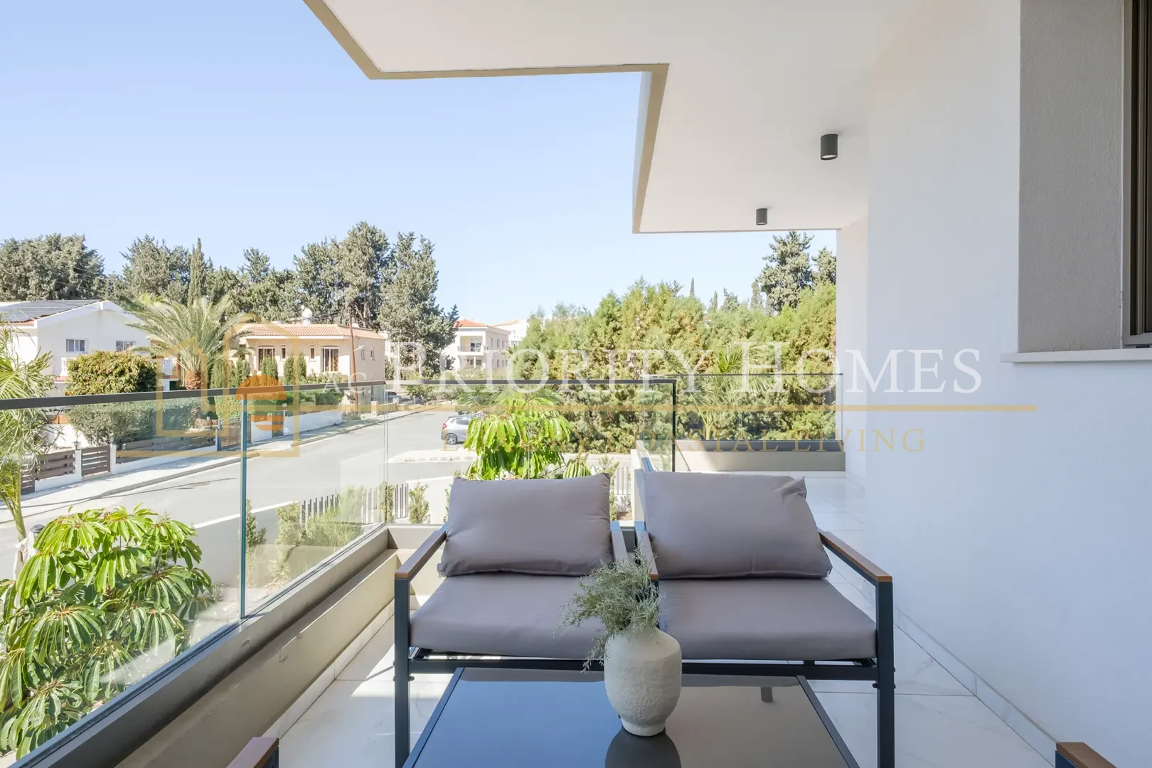 Modern Two Bedroom Apartment in Universal