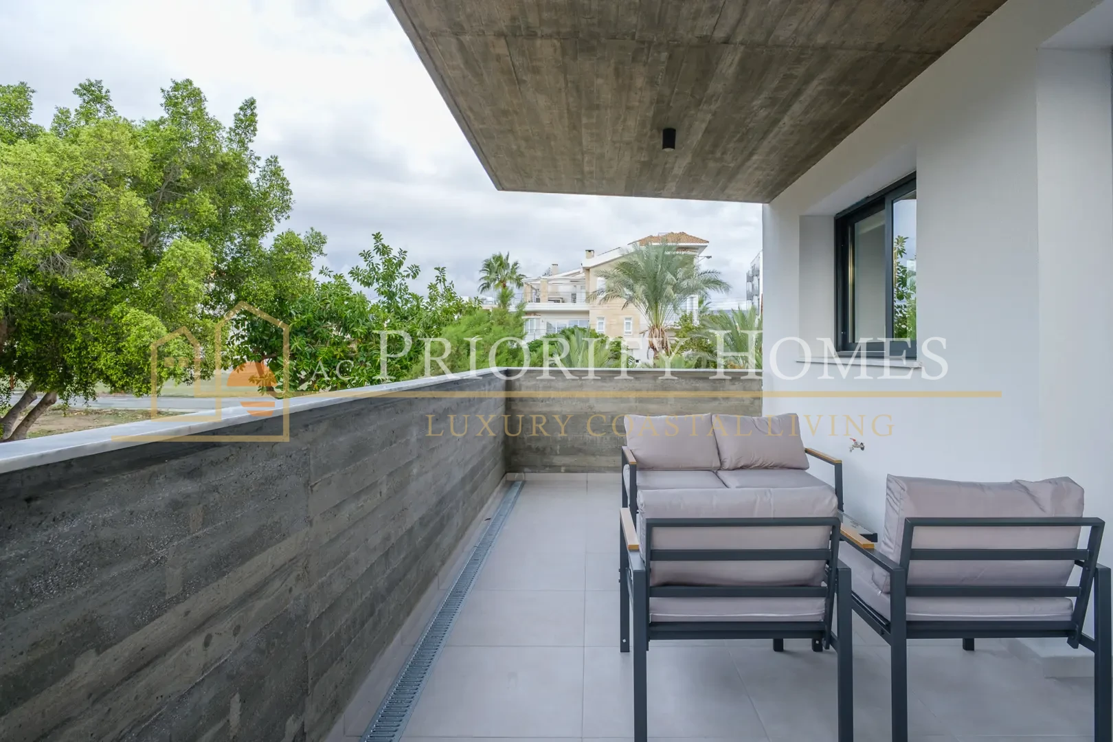 Fully Furnished Two-Bedroom Apartment for Rent in Universal