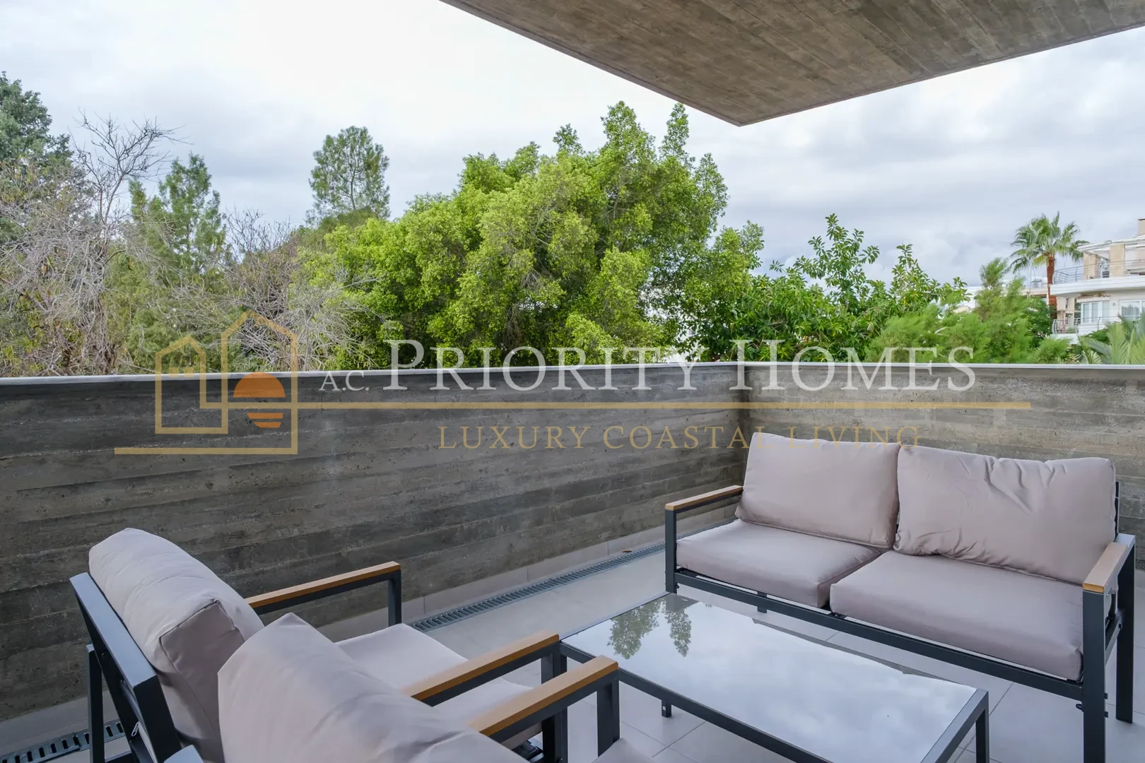 Fully Furnished Two-Bedroom Apartment for Rent in Universal