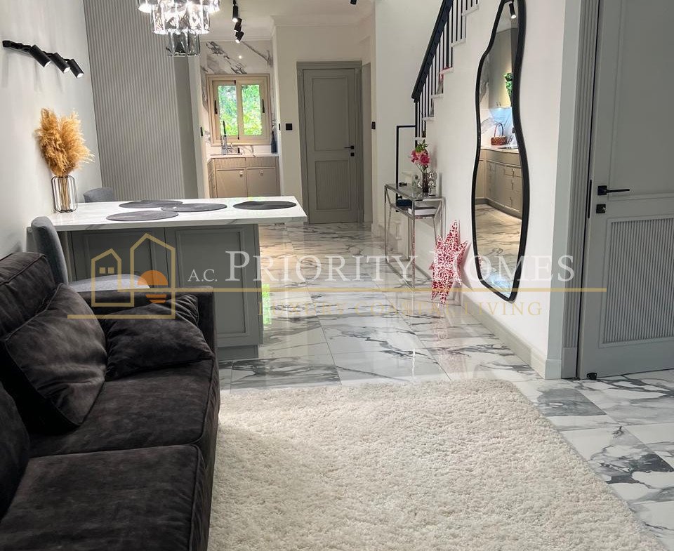 Fully Renovated 2-Bedroom Townhouse in Royal Gardens, Potamos Germasogeia