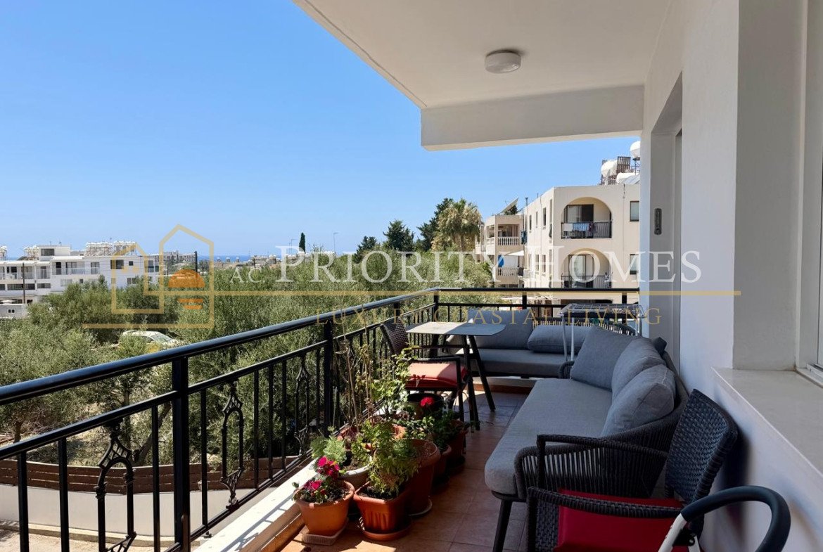 Spacious One-Bedroom Apartment with Sea Views in Tomb of the Kings