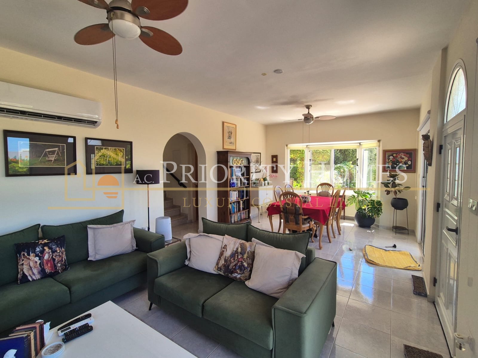 Four-Bedroom Villa for Rent in Pegeia