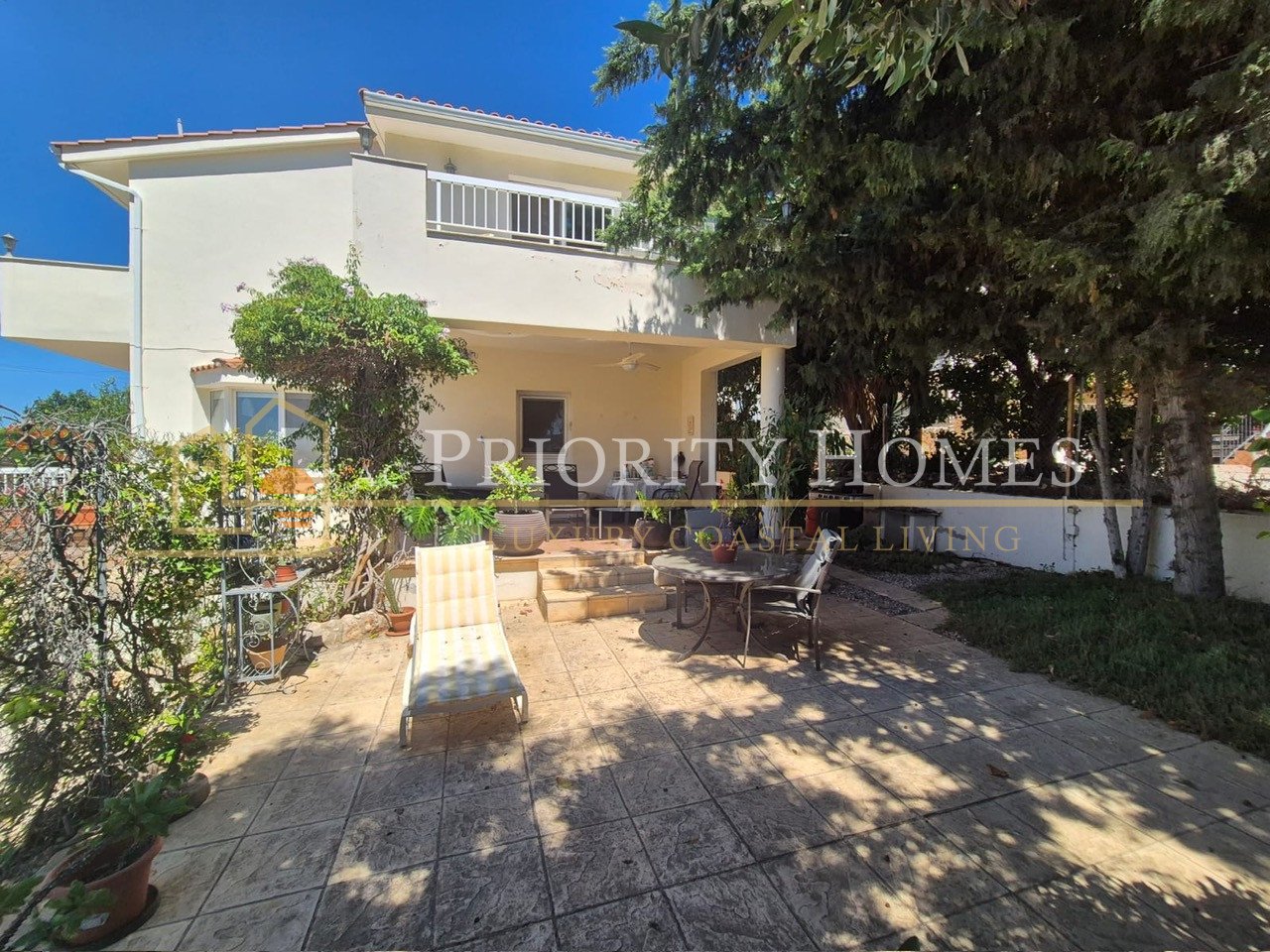 Four-Bedroom Villa for Rent in Pegeia