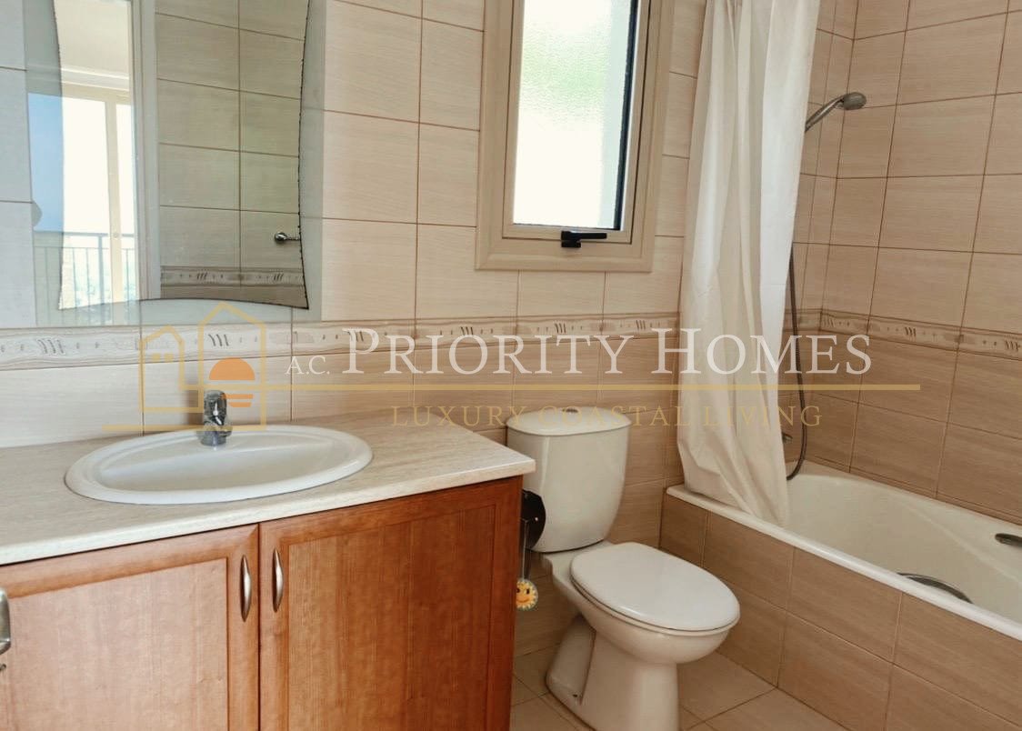 4c0033fe-8e36-4875-b8fb-c148de5a0af3 Four-Bedroom Villa in Tala with Private Pool & Sea Views