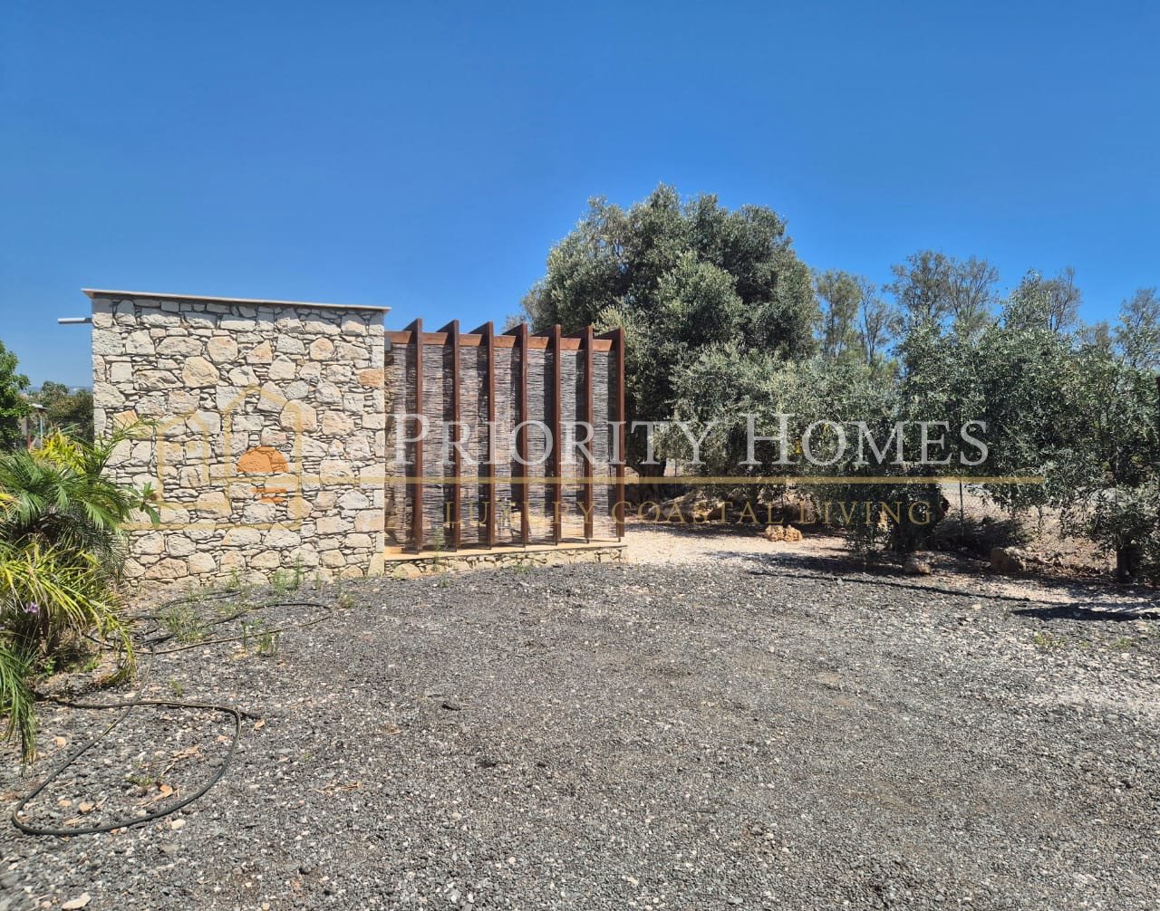 Charming Two-Bedroom Bungalow for Rent in Pegeia