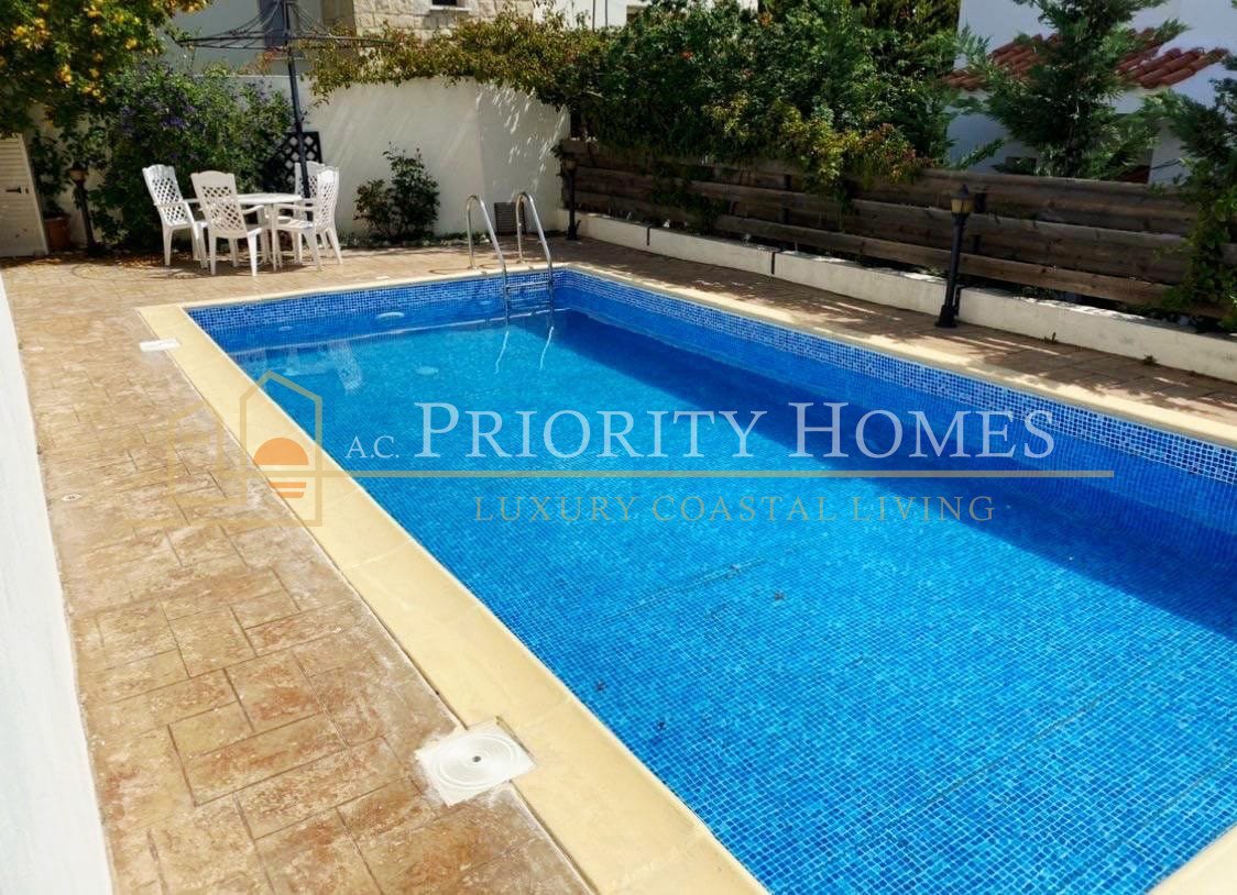 71934949-cd6f-4f82-94f3-8364c530b94b Four-Bedroom Villa in Tala with Private Pool & Sea Views