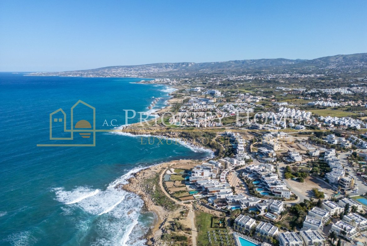 Luxury Six Bedroom Beach Villas in Chloraka, Paphos