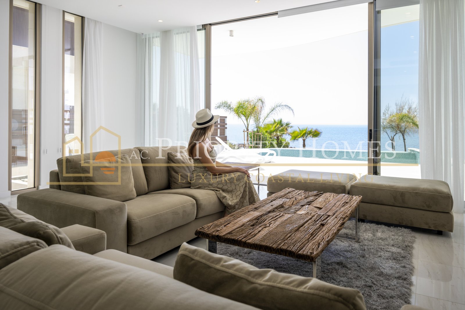 Exclusive Five-Bedroom Villa with Sea Views in Kissonerga