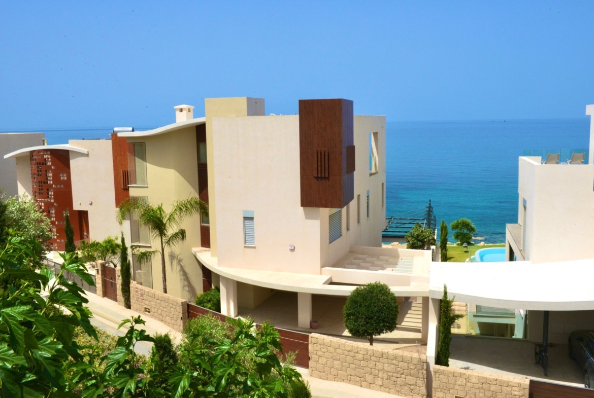 Luxury Four Bedroom Beach Villas in Chloraka, Paphos