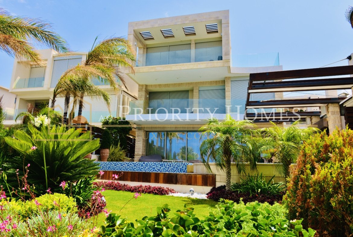 Luxury Six Bedroom Beach Villas in Chloraka, Paphos