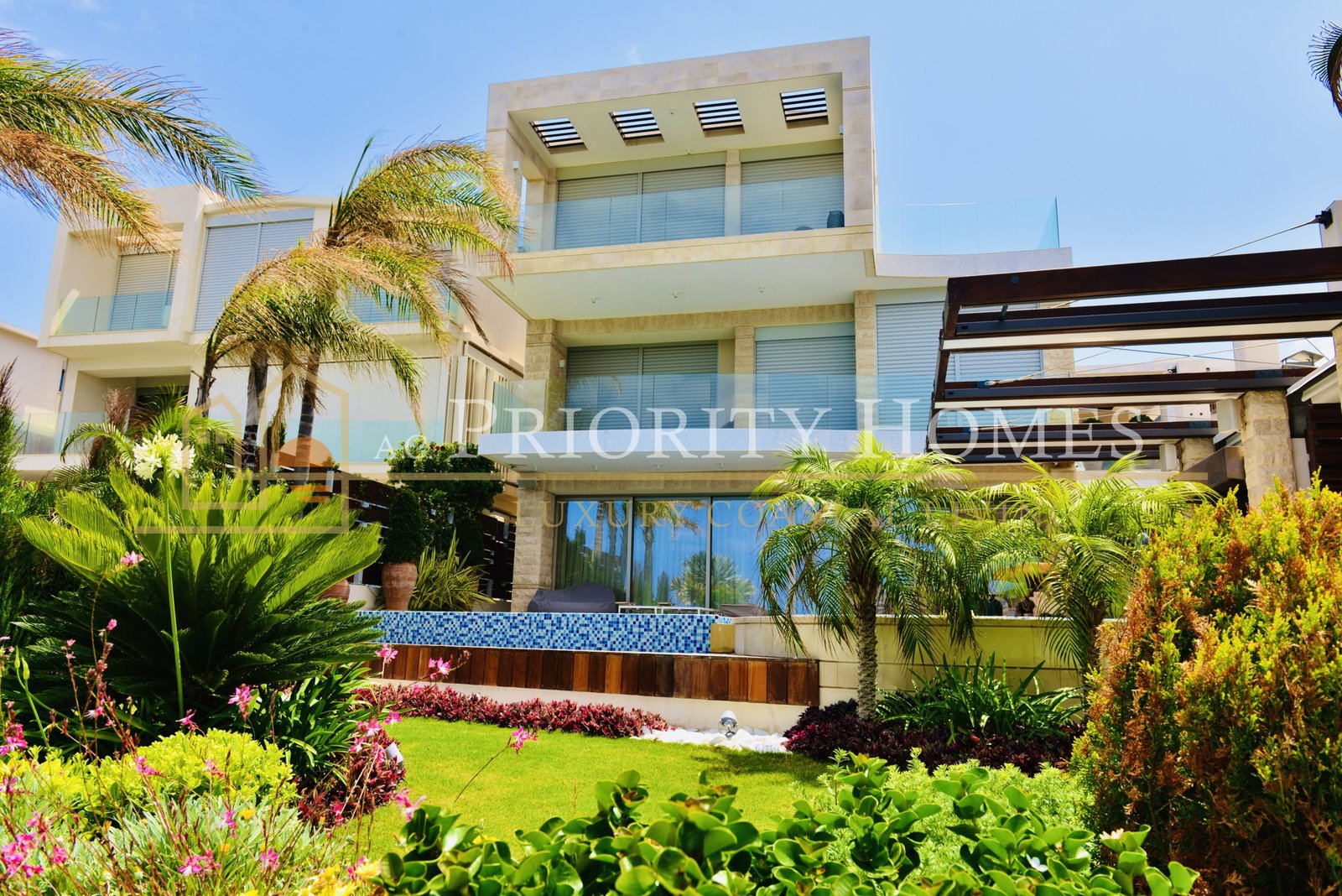 Luxury Four Bedroom Beach Villas in Chloraka, Paphos