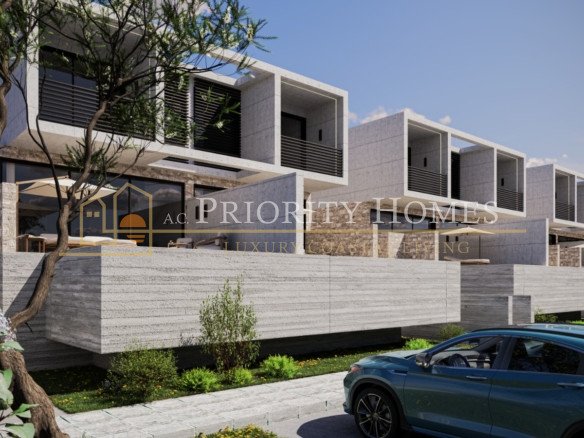 Modern Two-Bedroom Townhouses in Chloraka