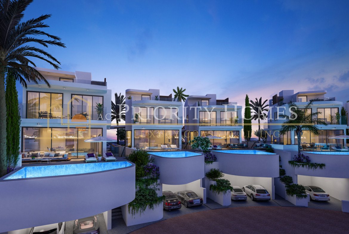 Frontline Luxury Three-Bedroom Villa with Sea Views in Kissonerga