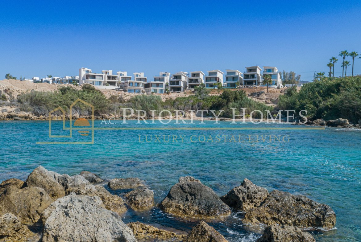 Exclusive Five-Bedroom Villa with Sea Views in Kissonerga