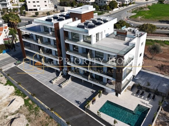 Contemporary Two-Bedroom Penthouse with Private Roof Terrace in Kato Paphos