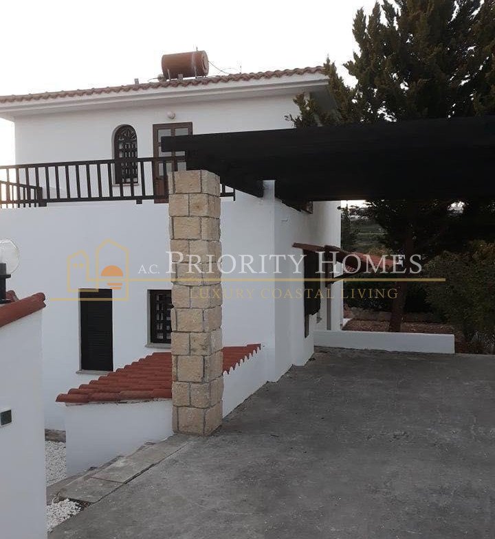 Charming 3-Bedroom House for Sale in Pissouri Village