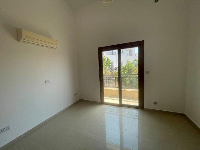 Refurbished Two-Bedroom Semi-Detached House with Sea Views & Communal Pool