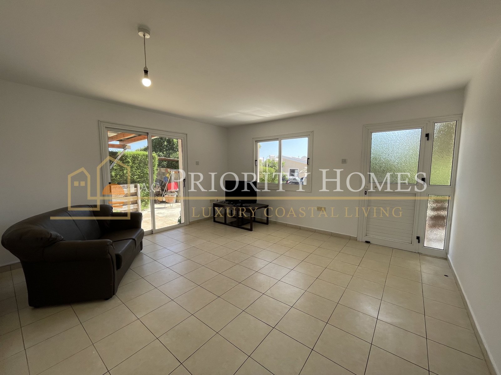 Two Bedroom Ground Floor Apartment in Pegeia