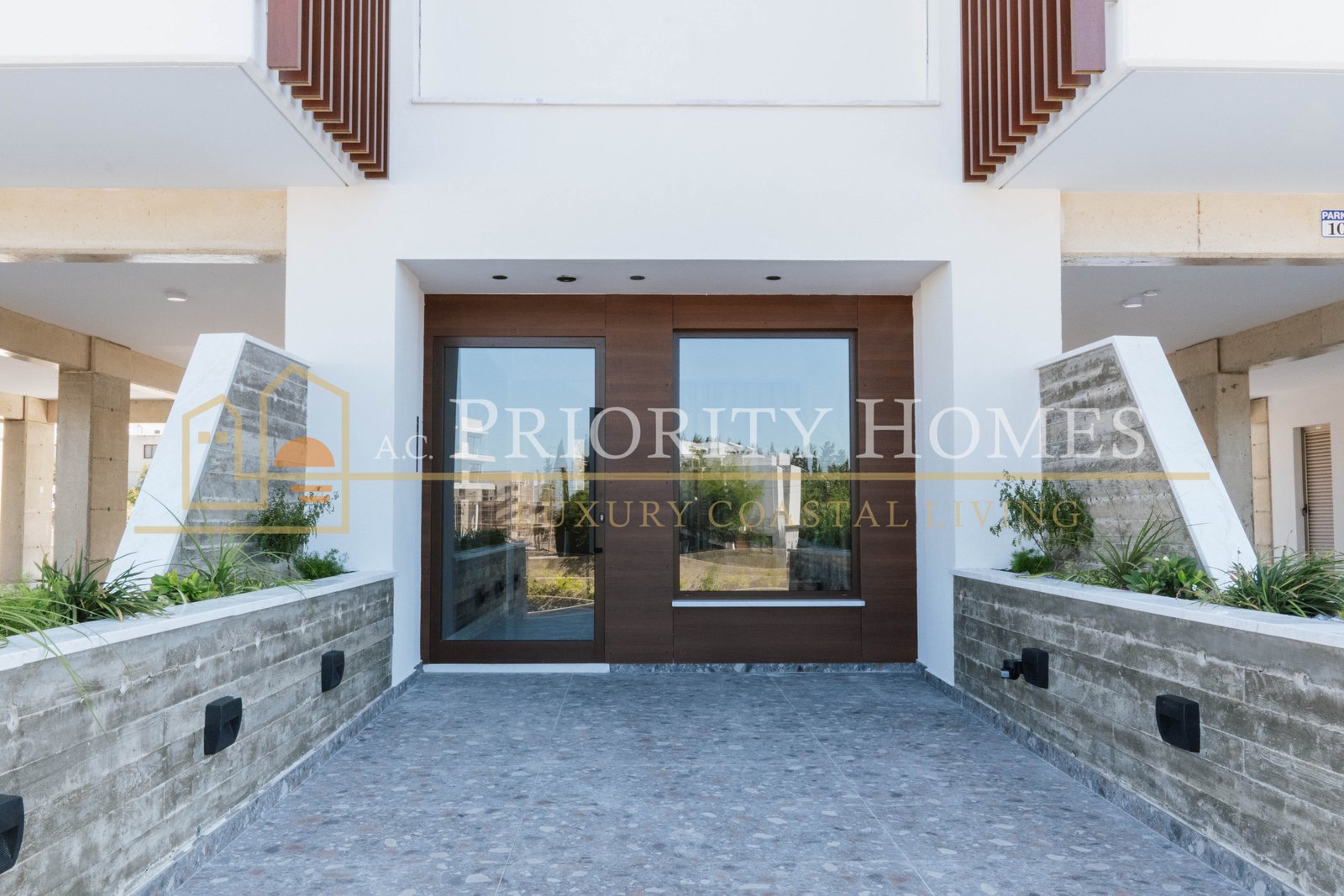 Contemporary Two-Bedroom Penthouse with Private Roof Terrace in Kato Paphos