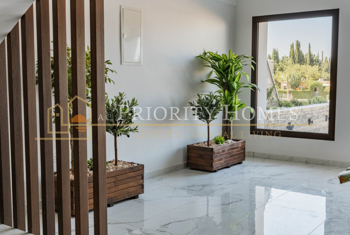 Contemporary Two-Bedroom Penthouse with Private Roof Terrace in Kato Paphos