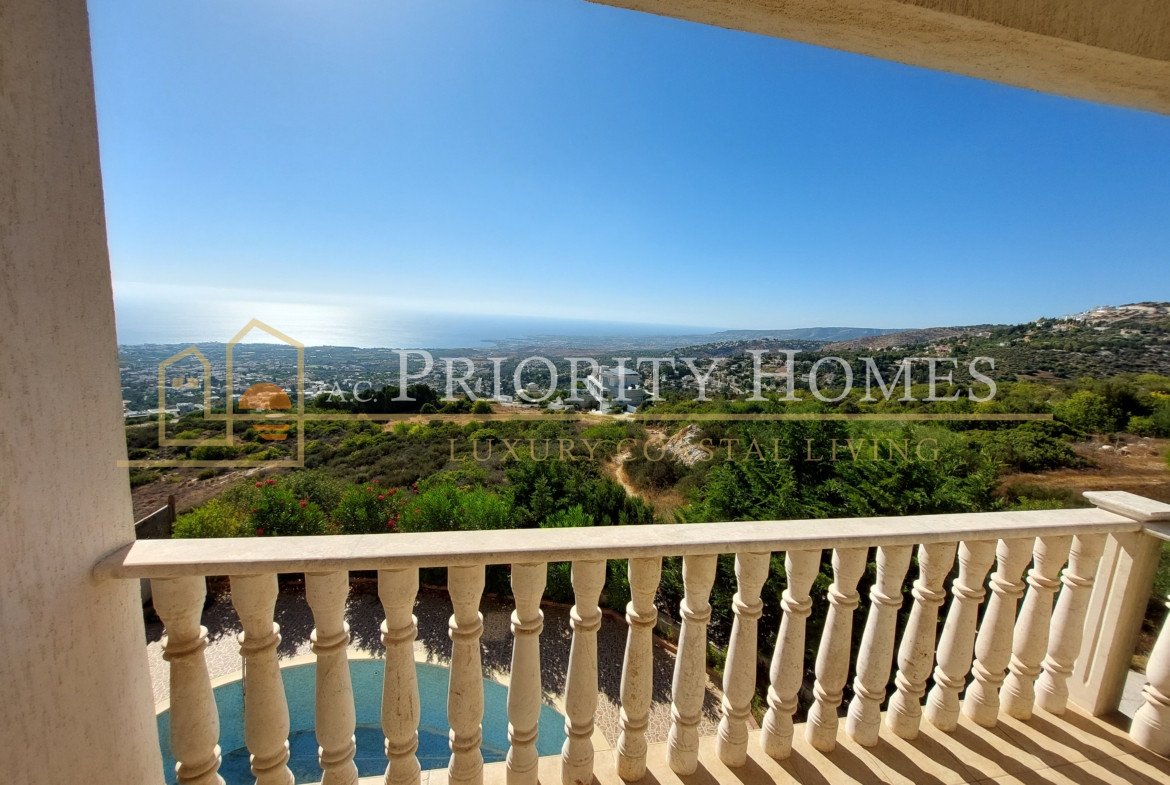 Luxury Five-Bedroom Villa with Sea Views in Tala, Paphos