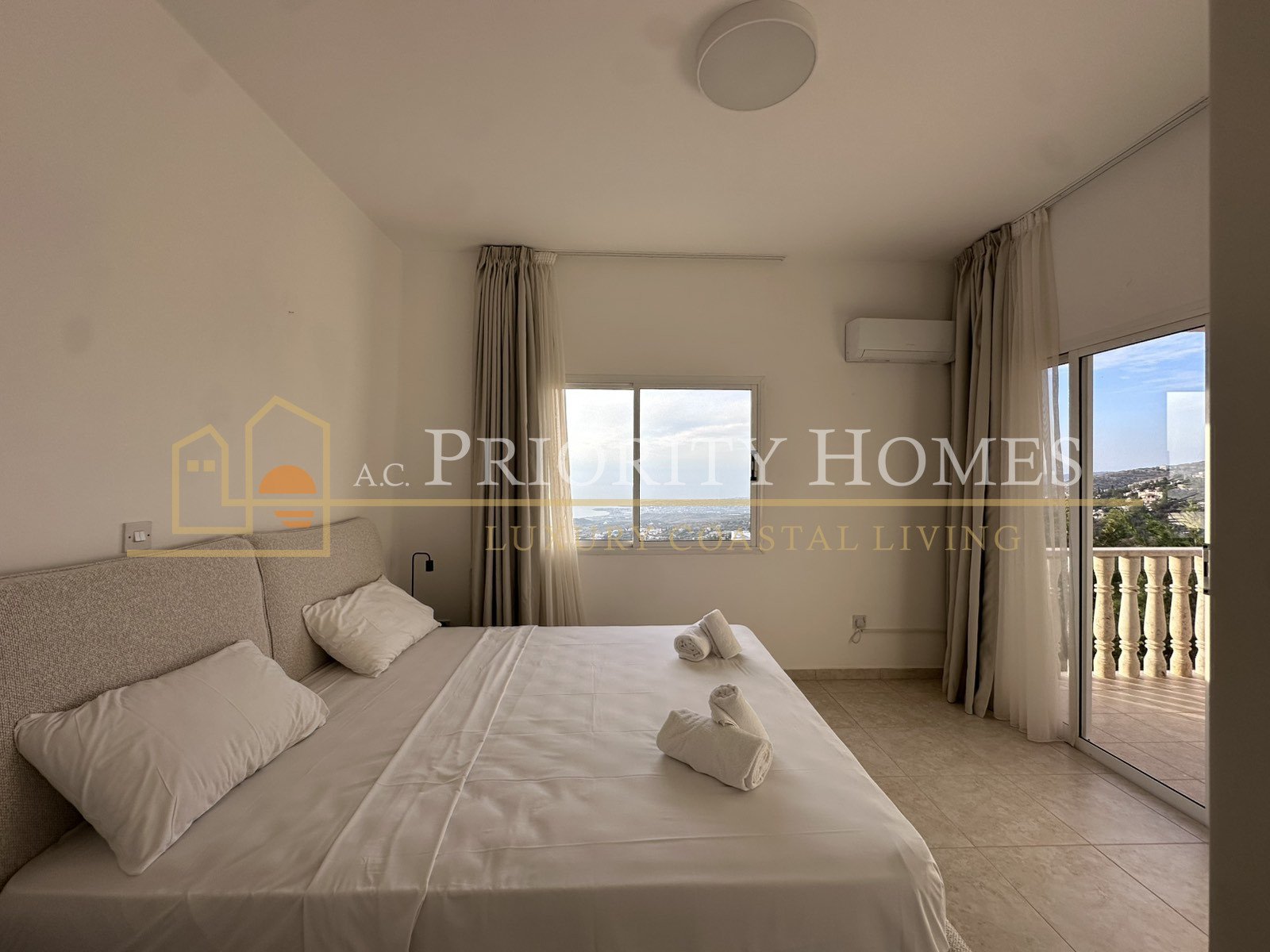 Luxury Five-Bedroom Villa with Sea Views in Tala, Paphos