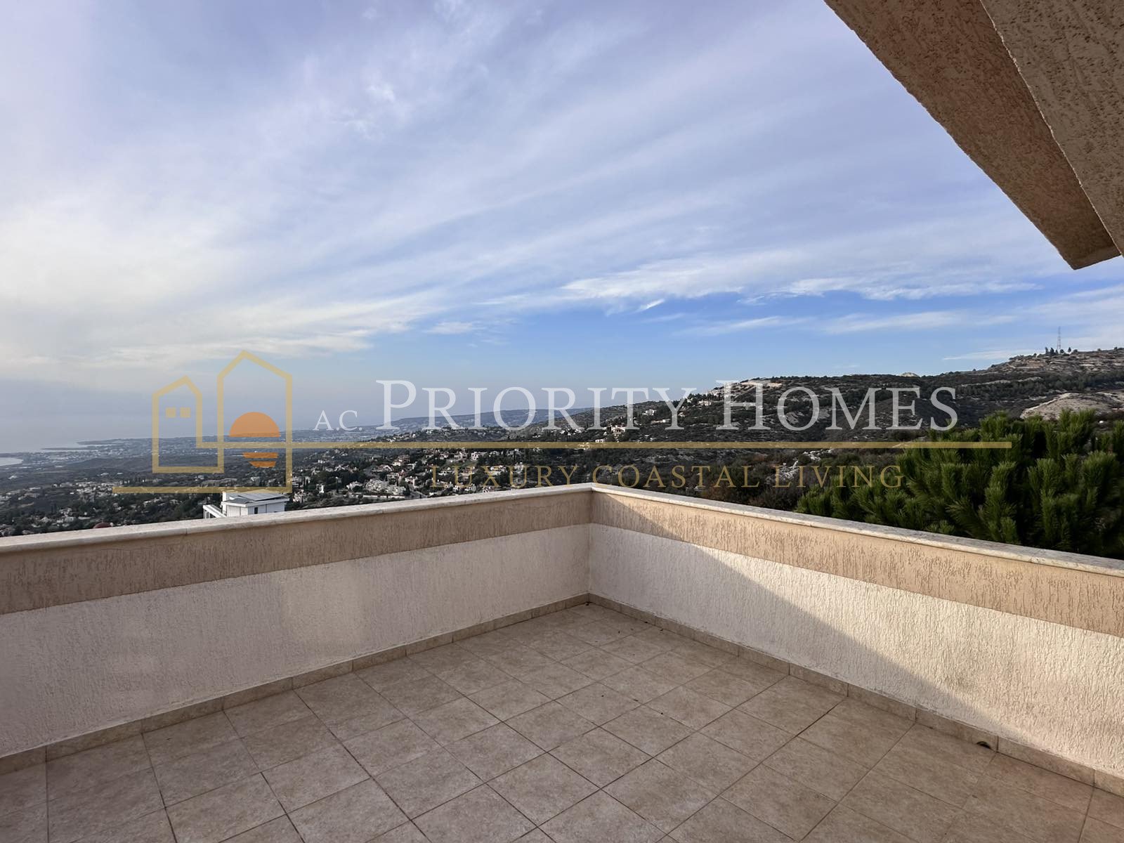 Luxury Five-Bedroom Villa with Sea Views in Tala, Paphos