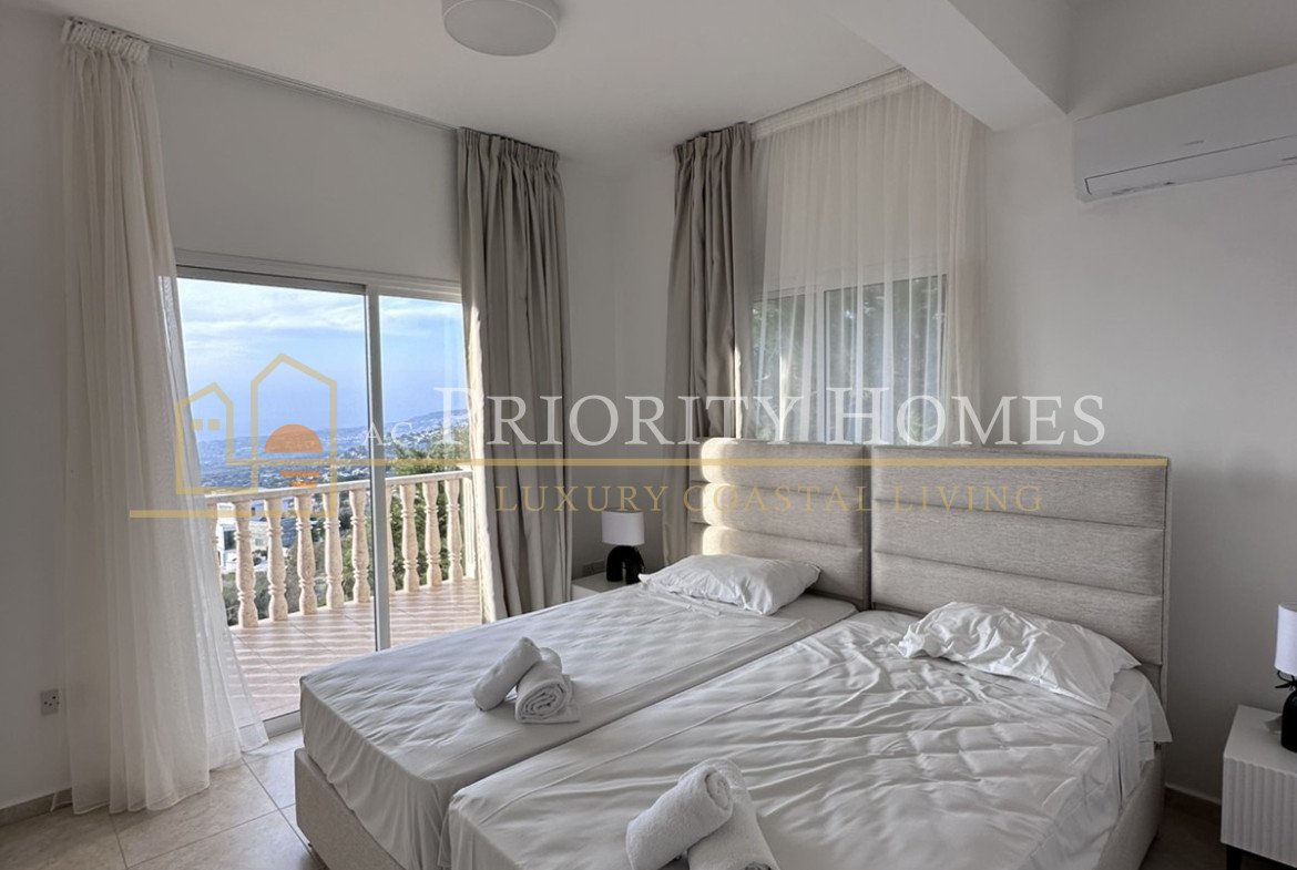 Luxury Five-Bedroom Villa with Sea Views in Tala, Paphos