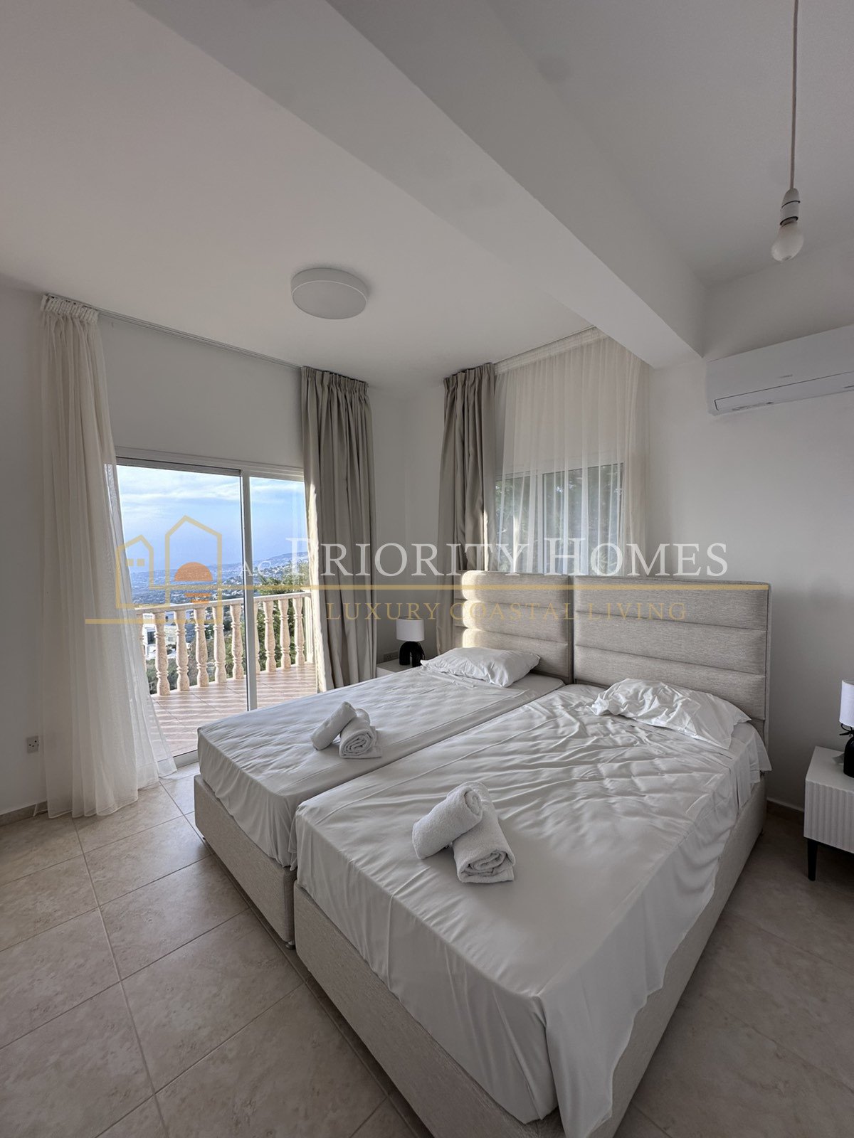 Luxury Five-Bedroom Villa with Sea Views in Tala, Paphos