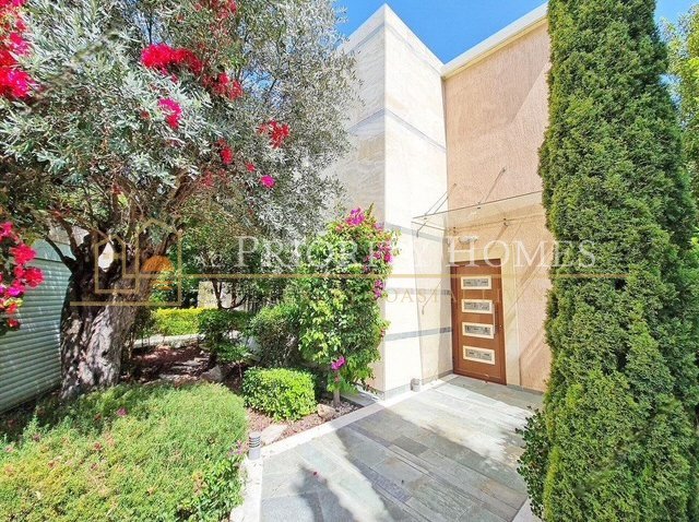 Four Bedroom Four Bathroom Beachfront Villa in Polis Latchi