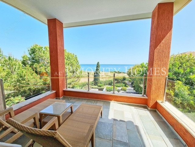 Four Bedroom Four Bathroom Beachfront Villa in Polis Latchi
