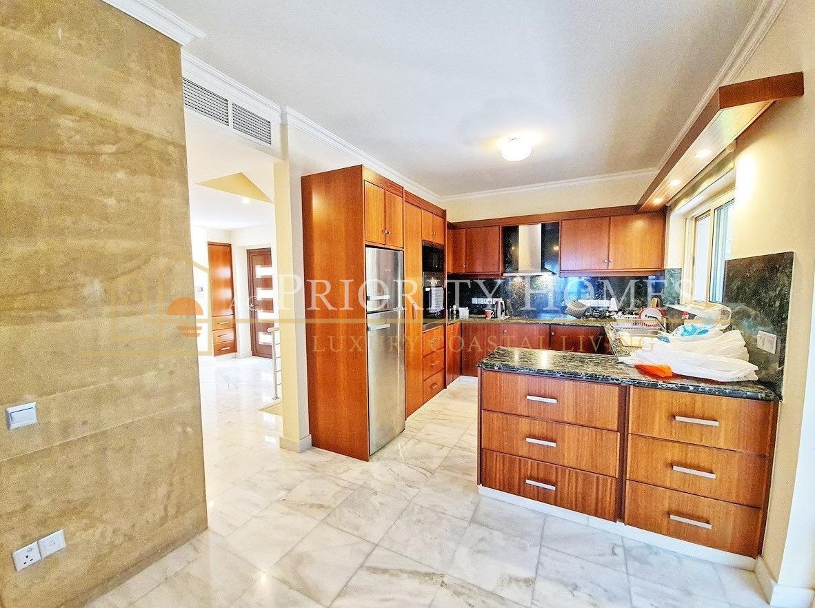 Four Bedroom Four Bathroom Beachfront Villa in Polis Latchi