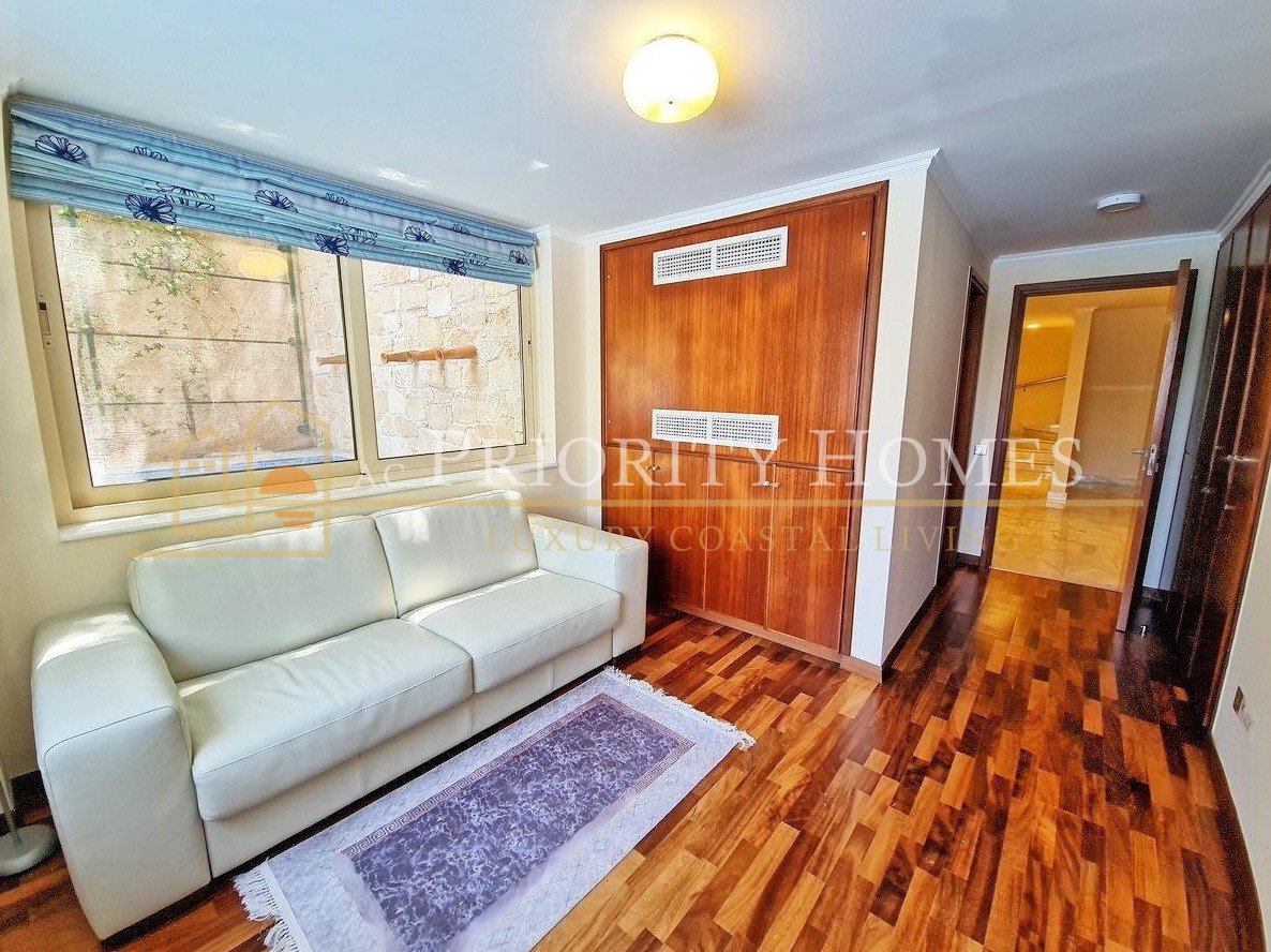 Four Bedroom Four Bathroom Beachfront Villa in Polis Latchi