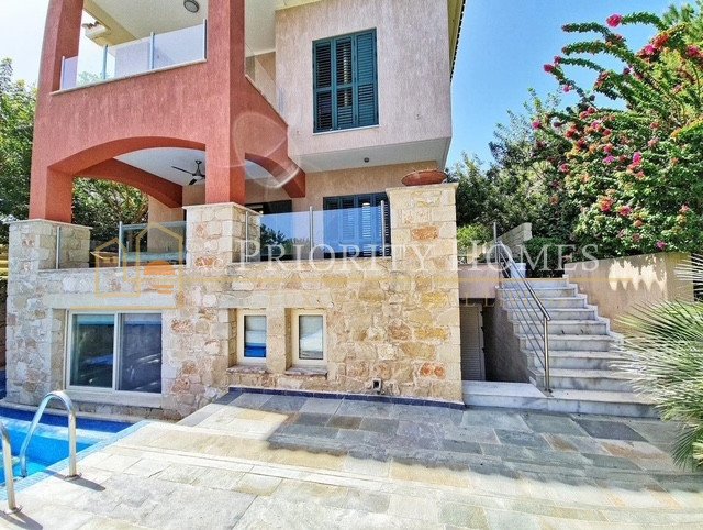 Four Bedroom Four Bathroom Beachfront Villa in Polis Latchi