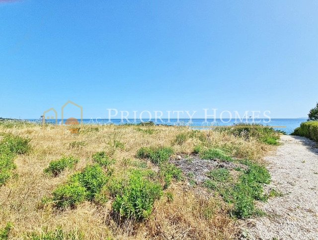 Four Bedroom Four Bathroom Beachfront Villa in Polis Latchi