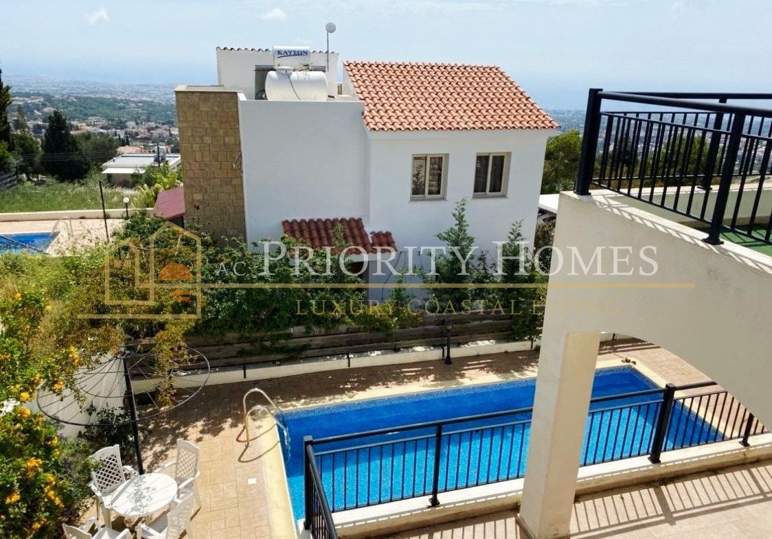 Four-Bedroom Villa in Tala with Private Pool & Sea Views