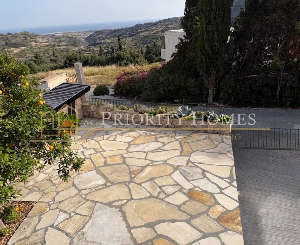 Charming Three-Bedroom Detached Stone Villa in Marathounta, Paphos