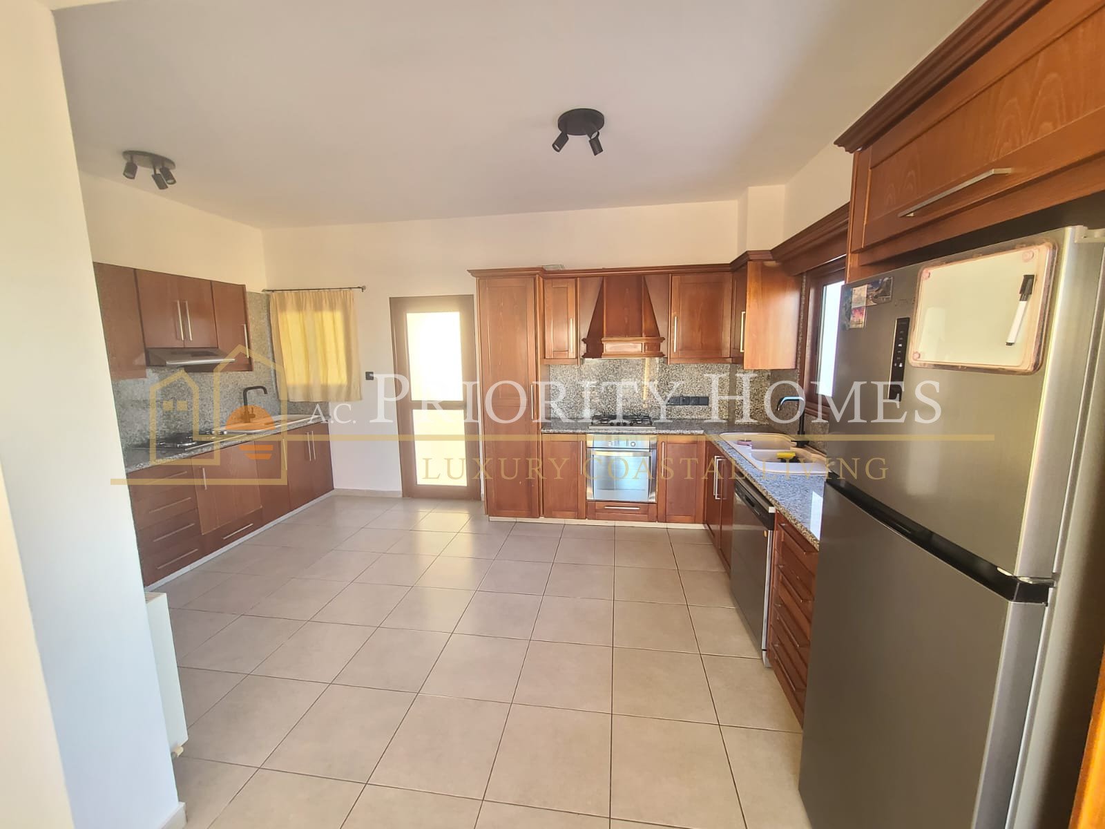 Four-Bedroom Villa in Tsada