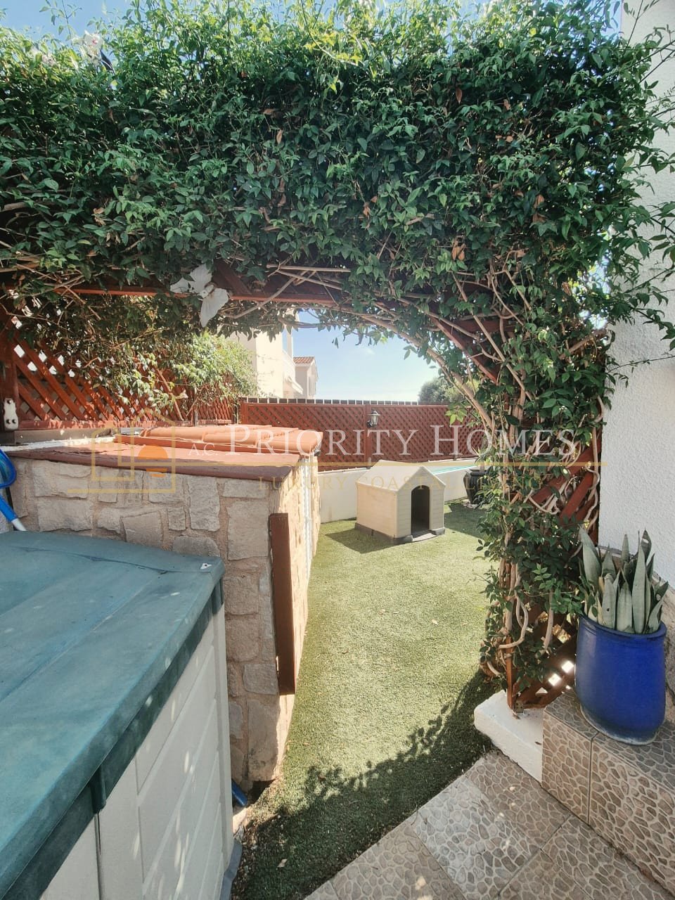 Beautiful Three-Bedroom Detached Villa with Private Pool, Sea & Mountain Views in Tala