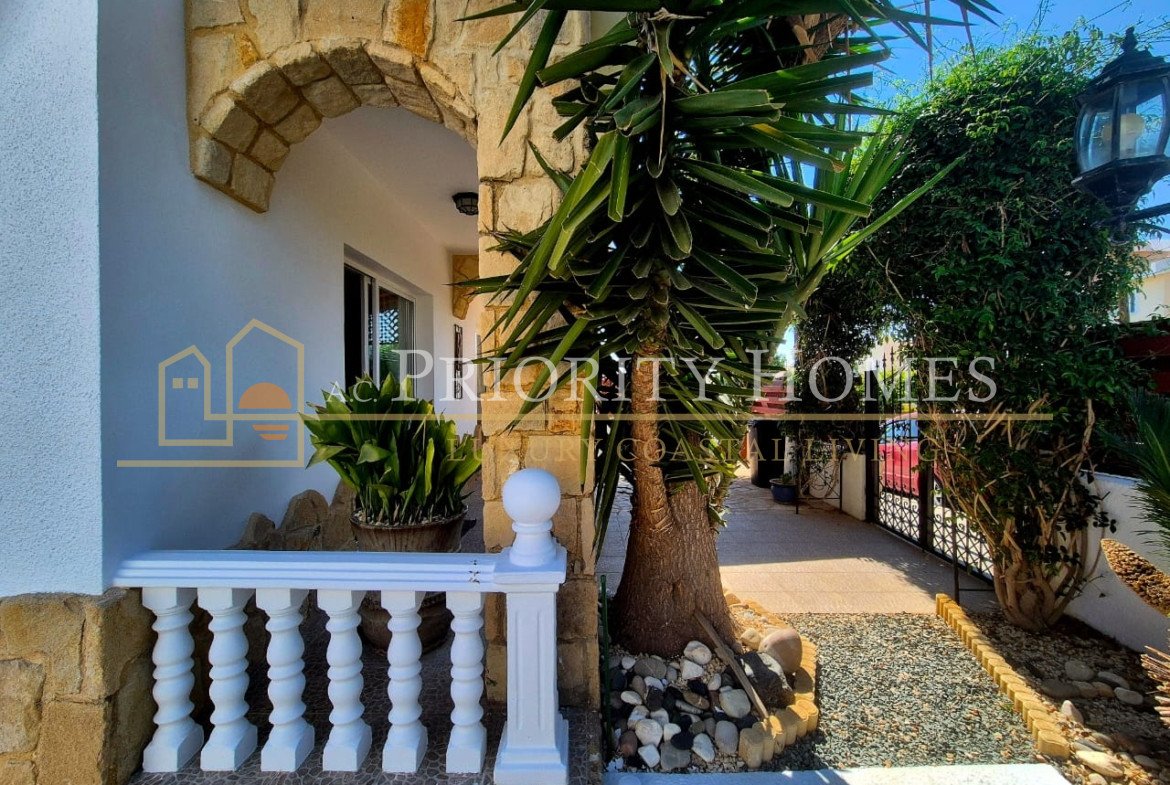 Beautiful Three-Bedroom Detached Villa with Private Pool, Sea & Mountain Views in Tala