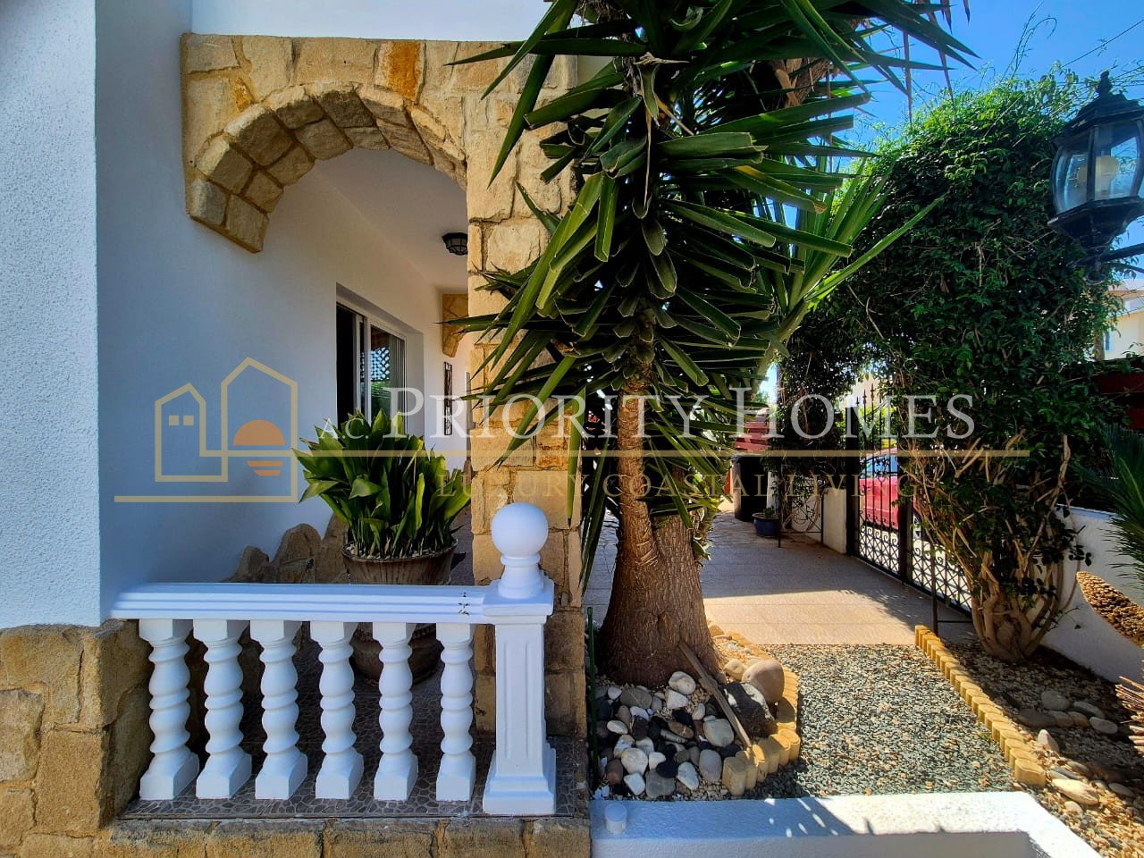 Beautiful Three-Bedroom Detached Villa with Private Pool, Sea & Mountain Views in Tala
