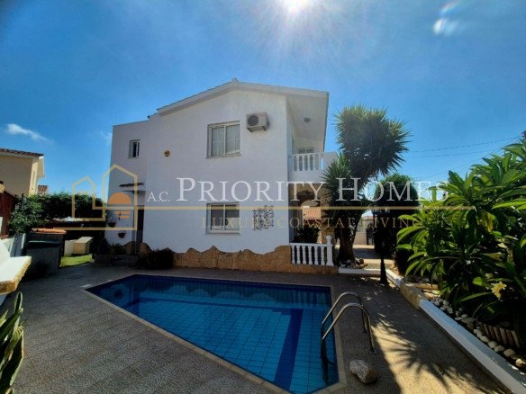 Beautiful Three-Bedroom Detached Villa with Private Pool, Sea & Mountain Views in Tala