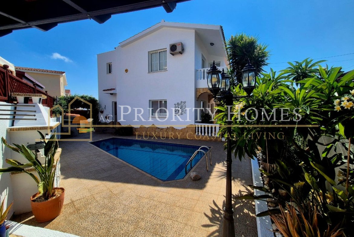 Beautiful Three-Bedroom Detached Villa with Private Pool, Sea & Mountain Views in Tala